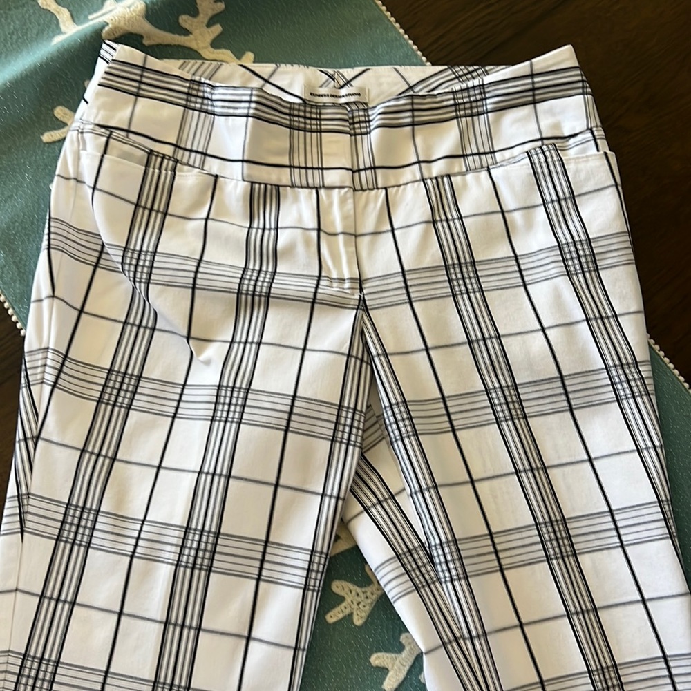 Express Editor Capris - black and white.  Size 10